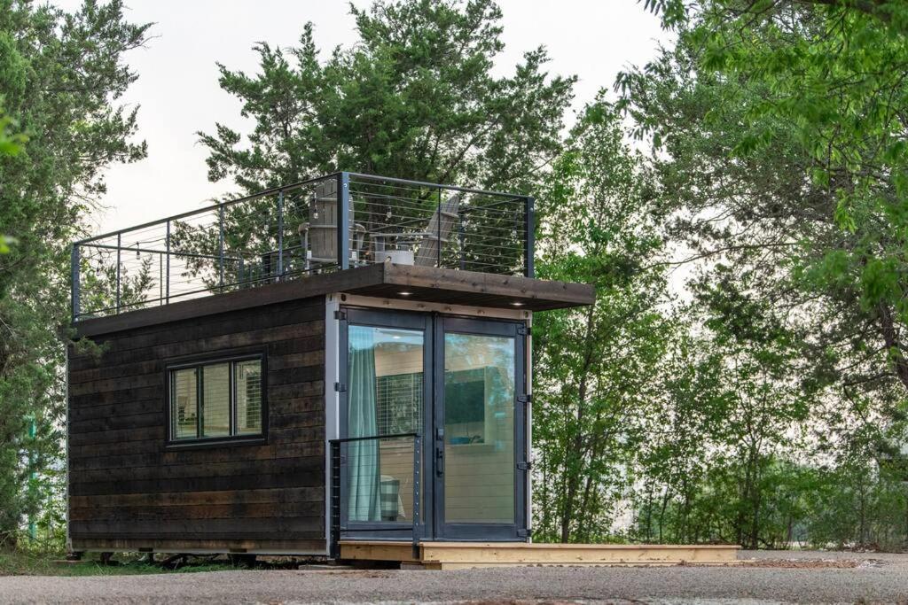 The Windmill-Tiny Container Home Min To Magnolia Bellmead エクステリア 写真